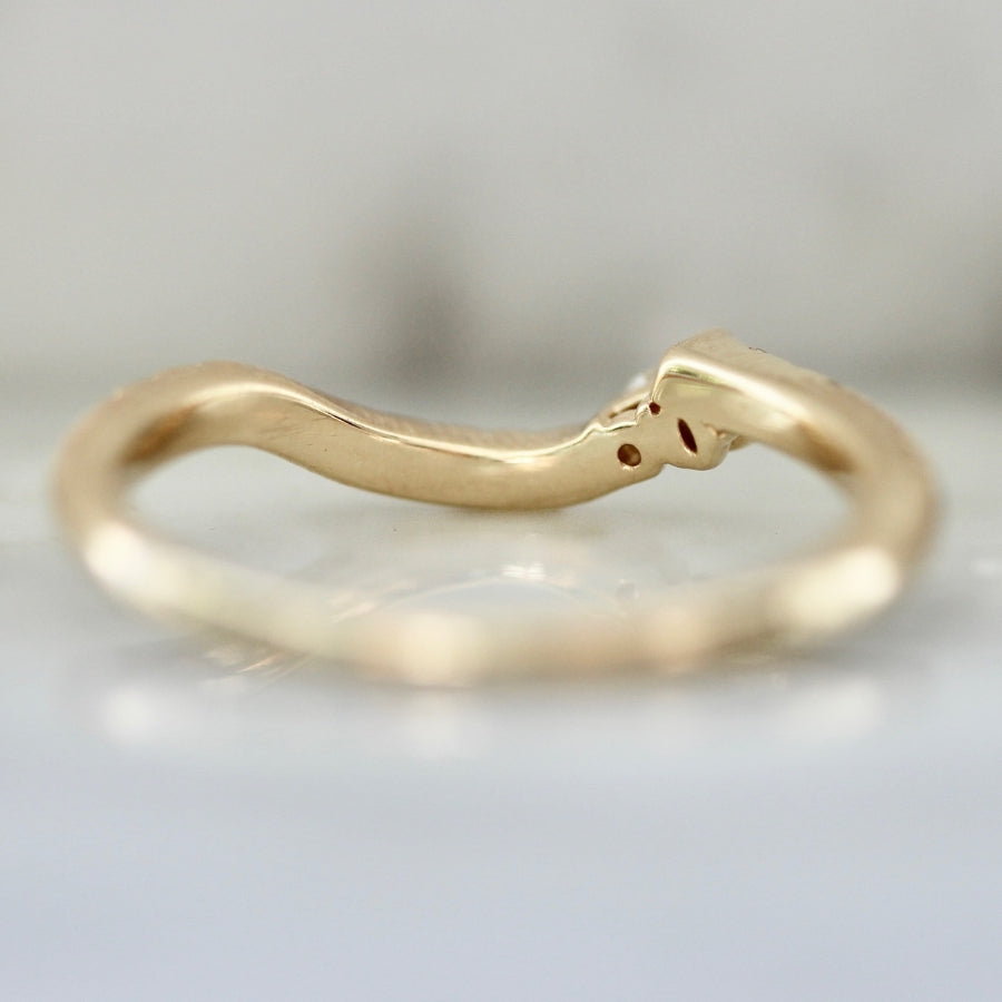 On the Rocks Curved Diamond Band