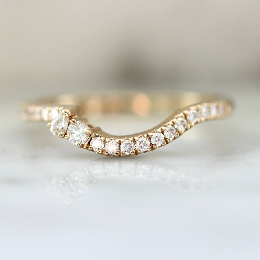 On the Rocks Curved Diamond Band