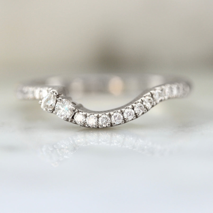
            On the Rocks Curved Diamond Band in white gold