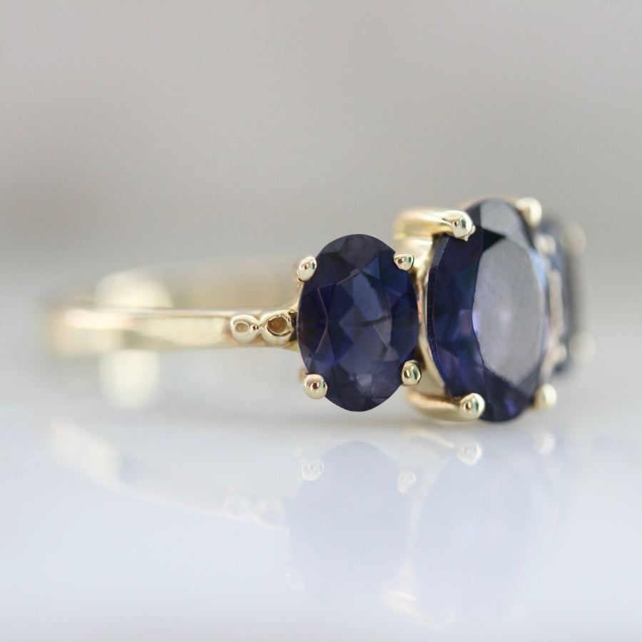 
            Oval the Moon Violet Iolite Ring
