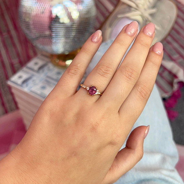 Beautyberry Pink-Purple Oval Cut Opalescent Sapphire Ring