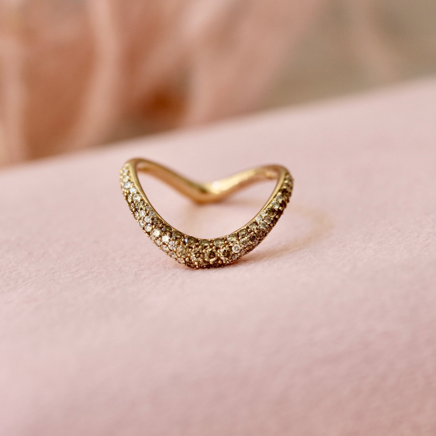 curved champagne diamond pavé band