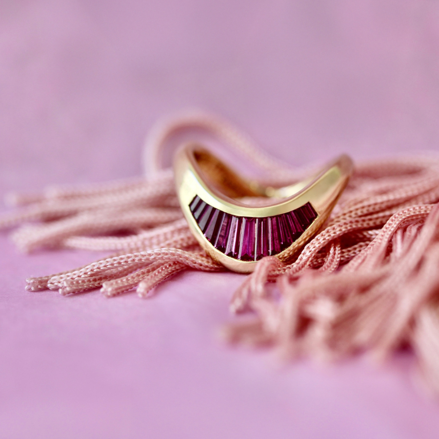 ombré baguette cut sapphire ring