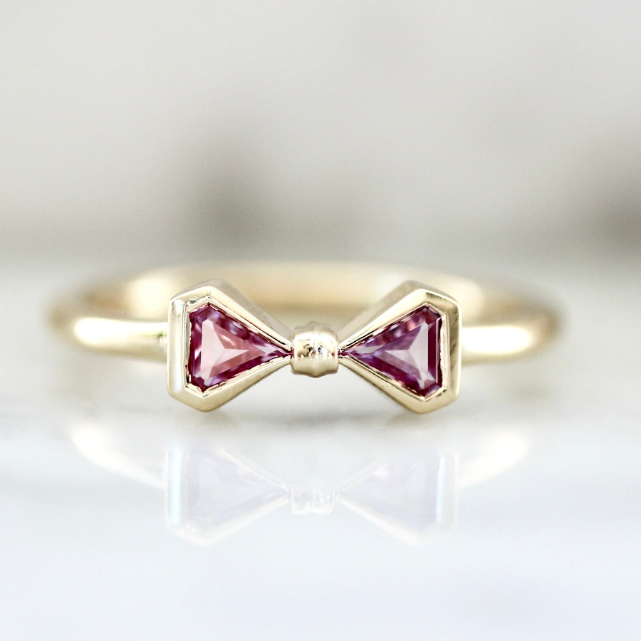 5656 Pink Sapphire Bow Ring 
