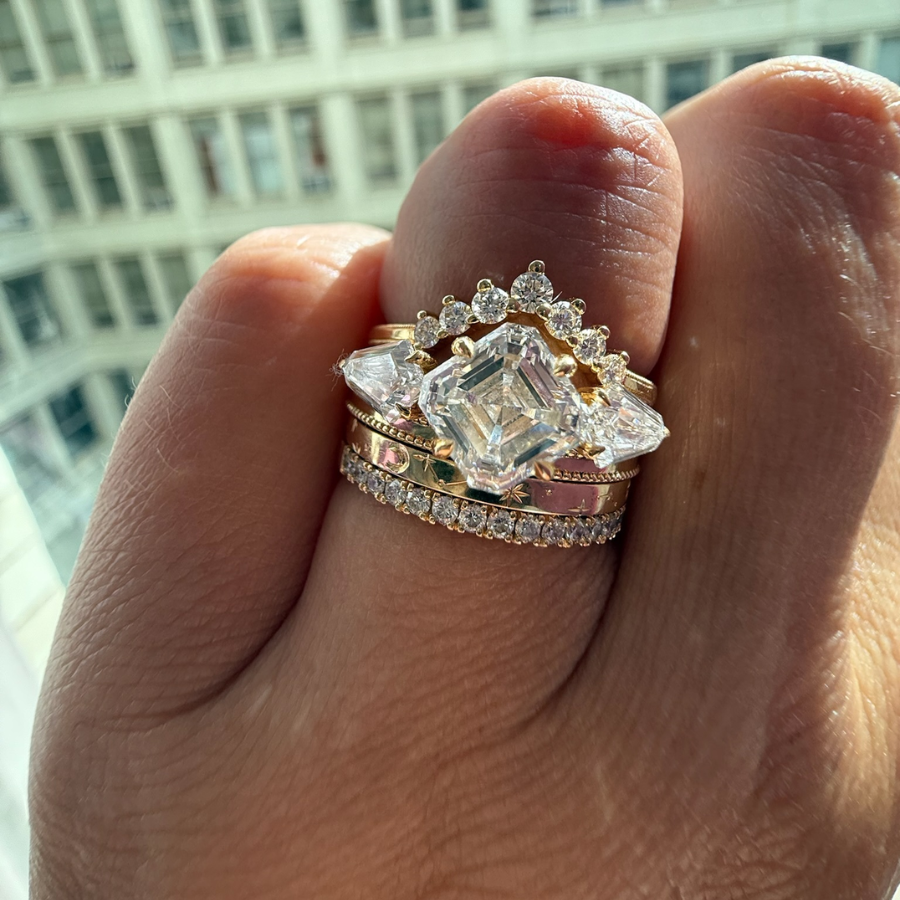 
            V Shaped Tiara Diamond Band