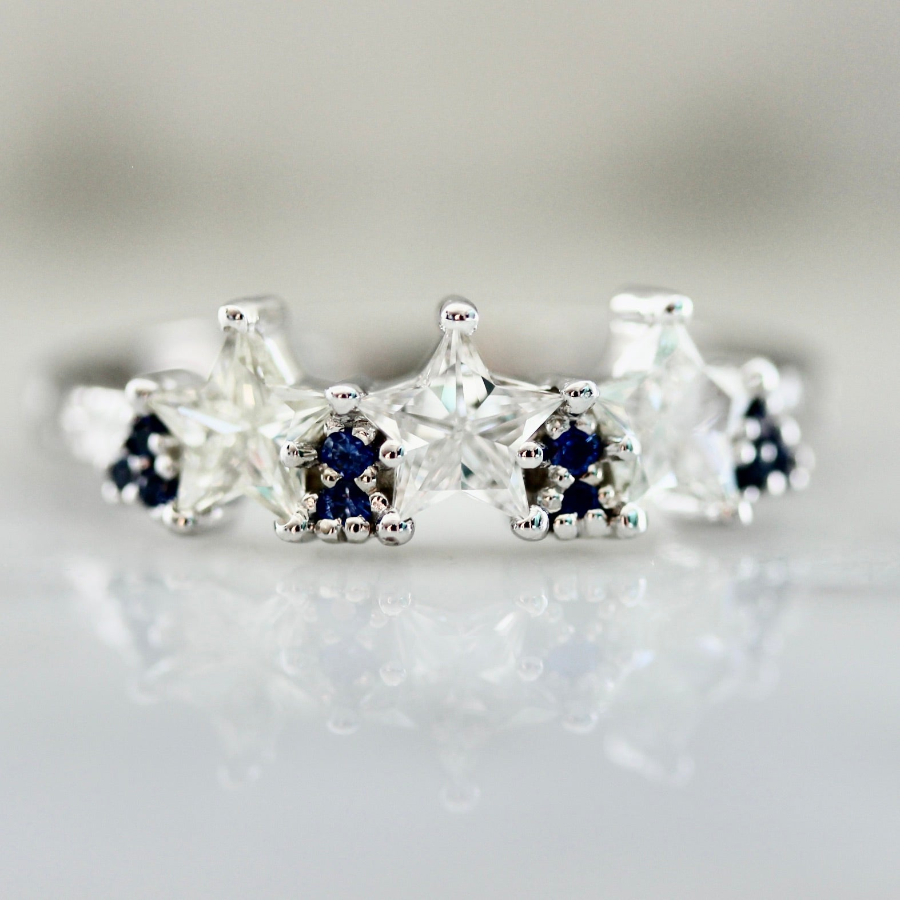 White gold diamond star ring 