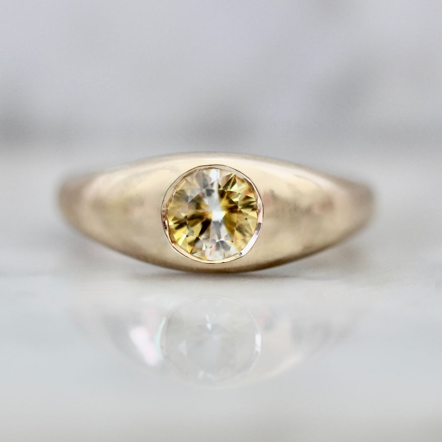 6564 Yellow Sapphire Bombe Ring
