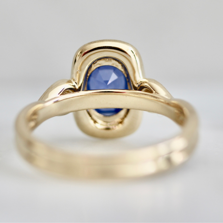 blue oval cut opalescent sapphire ring
