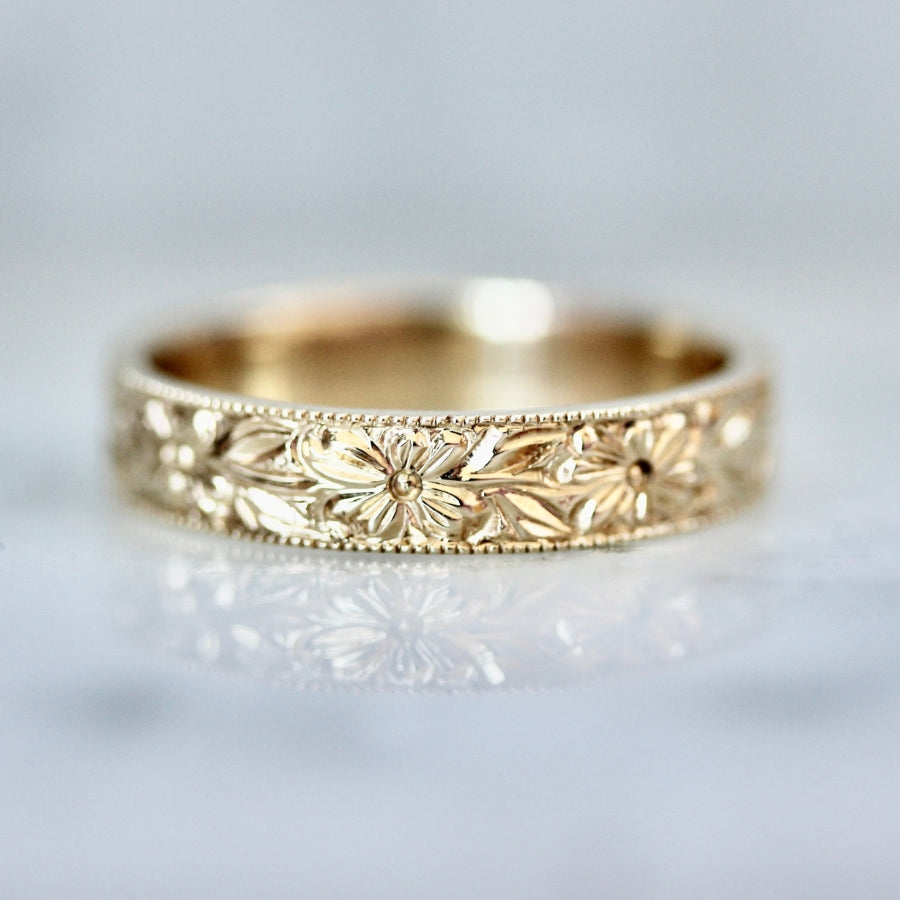 
            floral engraved band