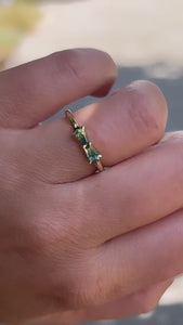 English Ivy Teal-Yellow Bi Color Sapphire Ring