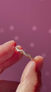 Diamond Squiggle Band