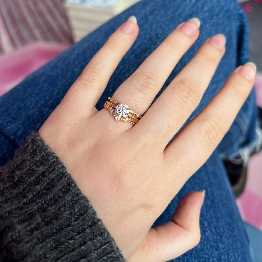 white round cut lab diamond