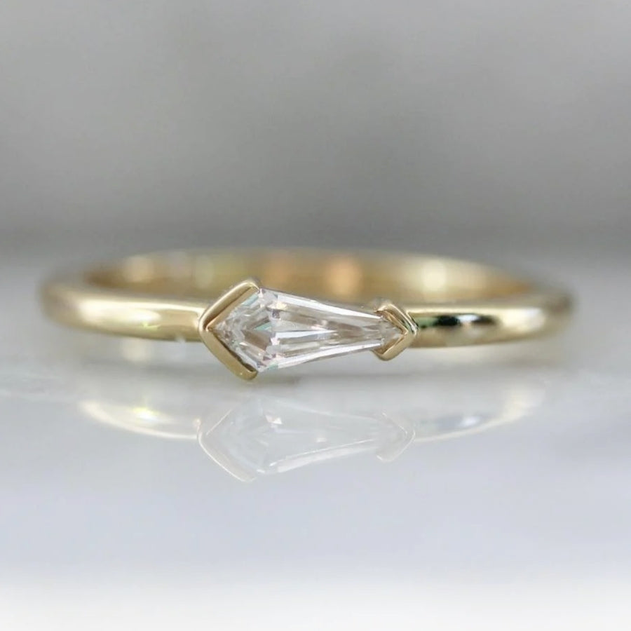 1000 Degrees White Kite Cut Diamond Ring