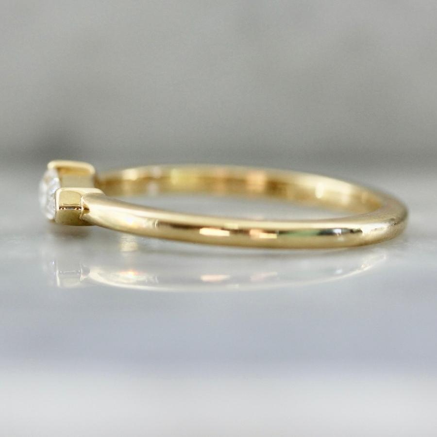 1000 Degrees White Kite Cut Diamond Ring