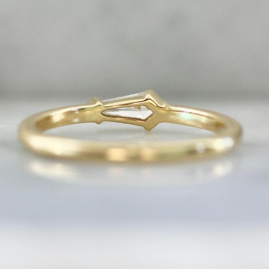 1000 Degrees White Kite Cut Diamond Ring