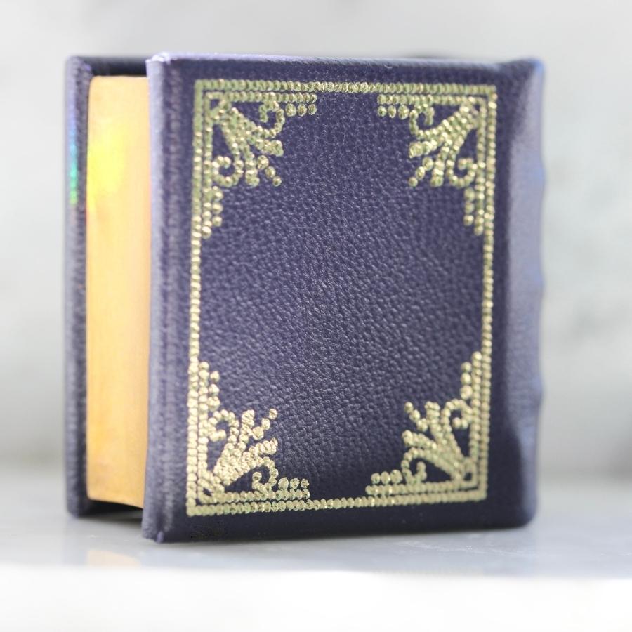 1000 Degrees White Kite Cut Diamond Ring