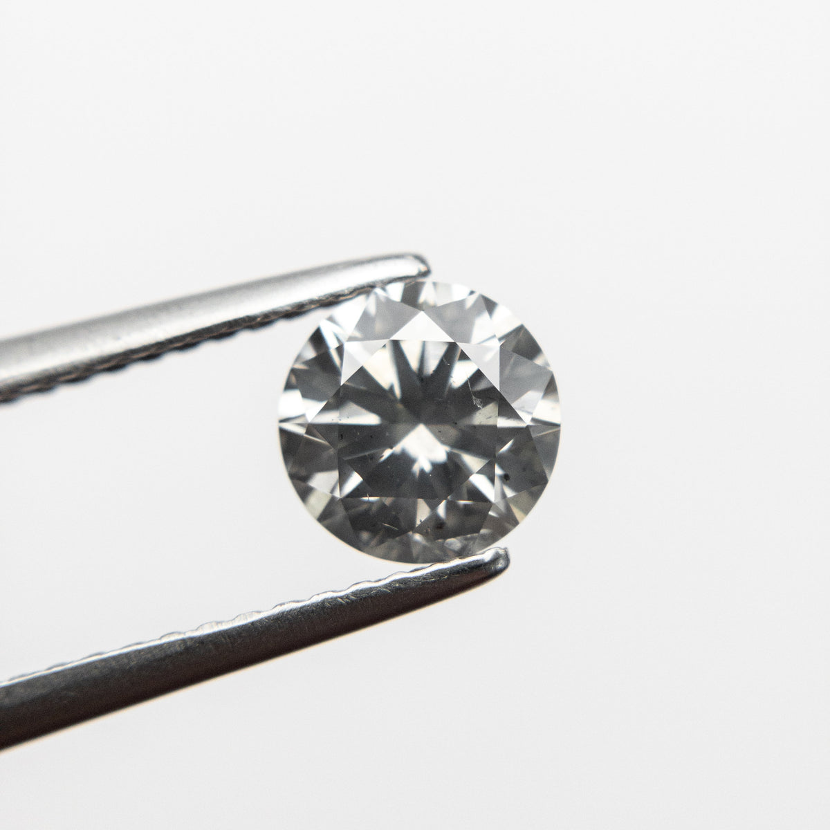 
            1.04ct 6.39x6.32x4.00mm SI2 Grey Round Brilliant 18463-01 - Misfit Diamonds