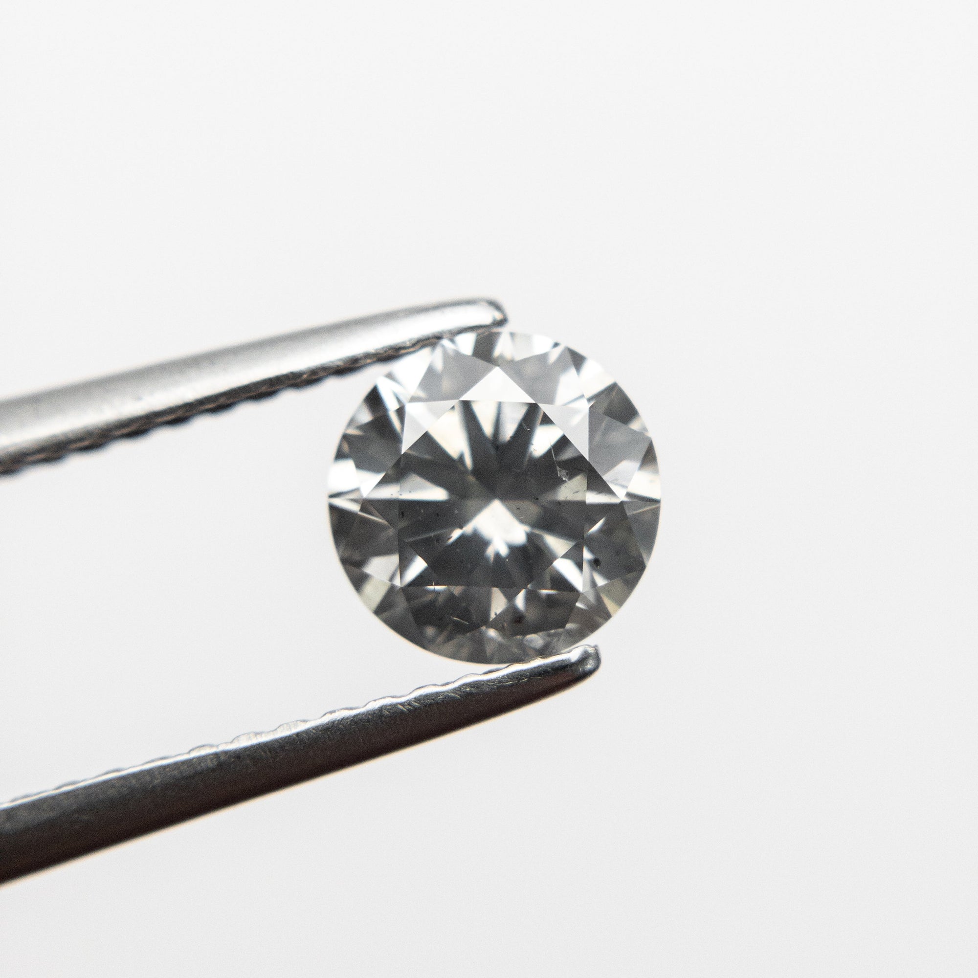 1.04ct 6.39x6.32x4.00mm SI2 Grey Round Brilliant 18463-01 - Misfit Diamonds