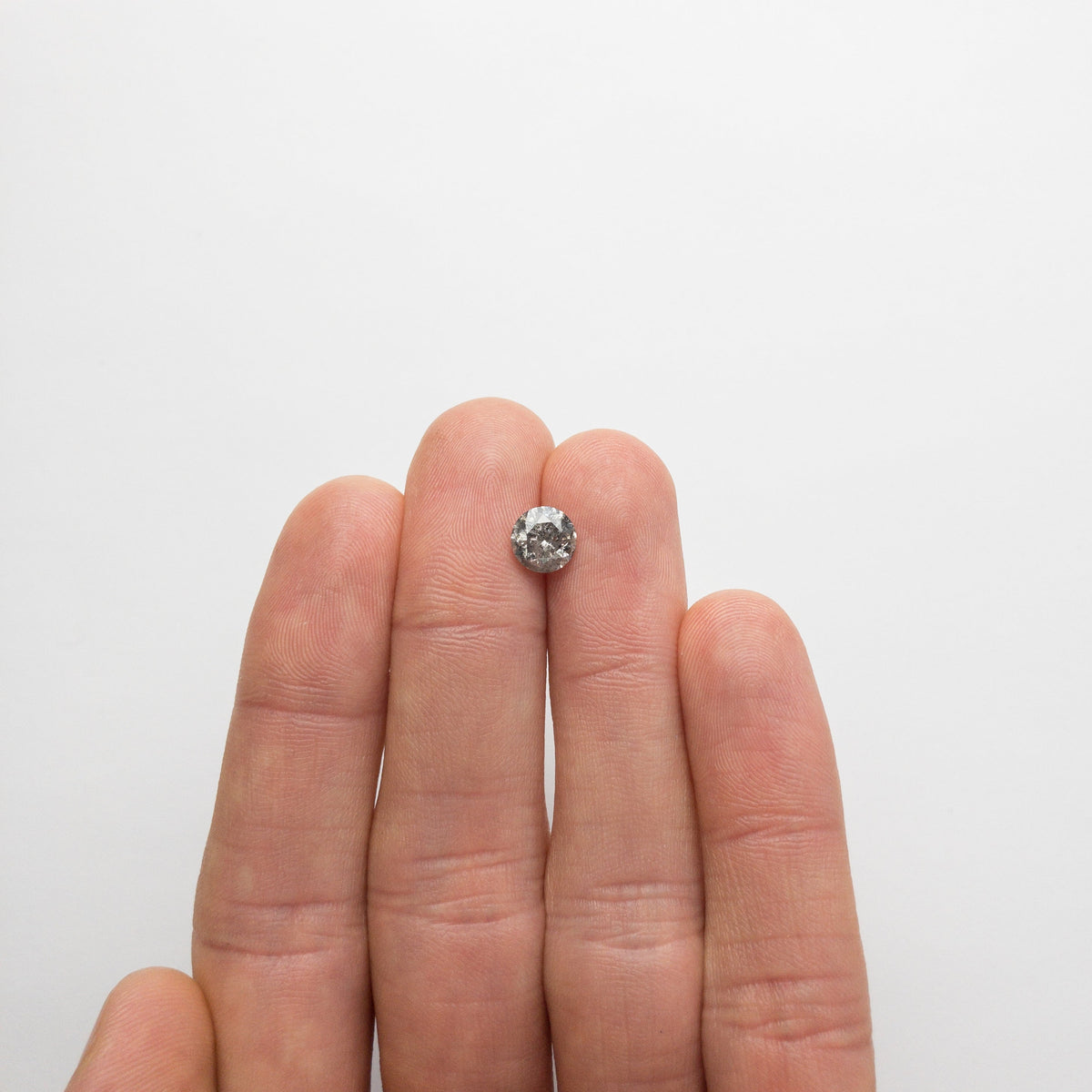 
            1.64ct 7.11x7.04x4.88mm Round Brilliant 18667-01 - Misfit Diamonds