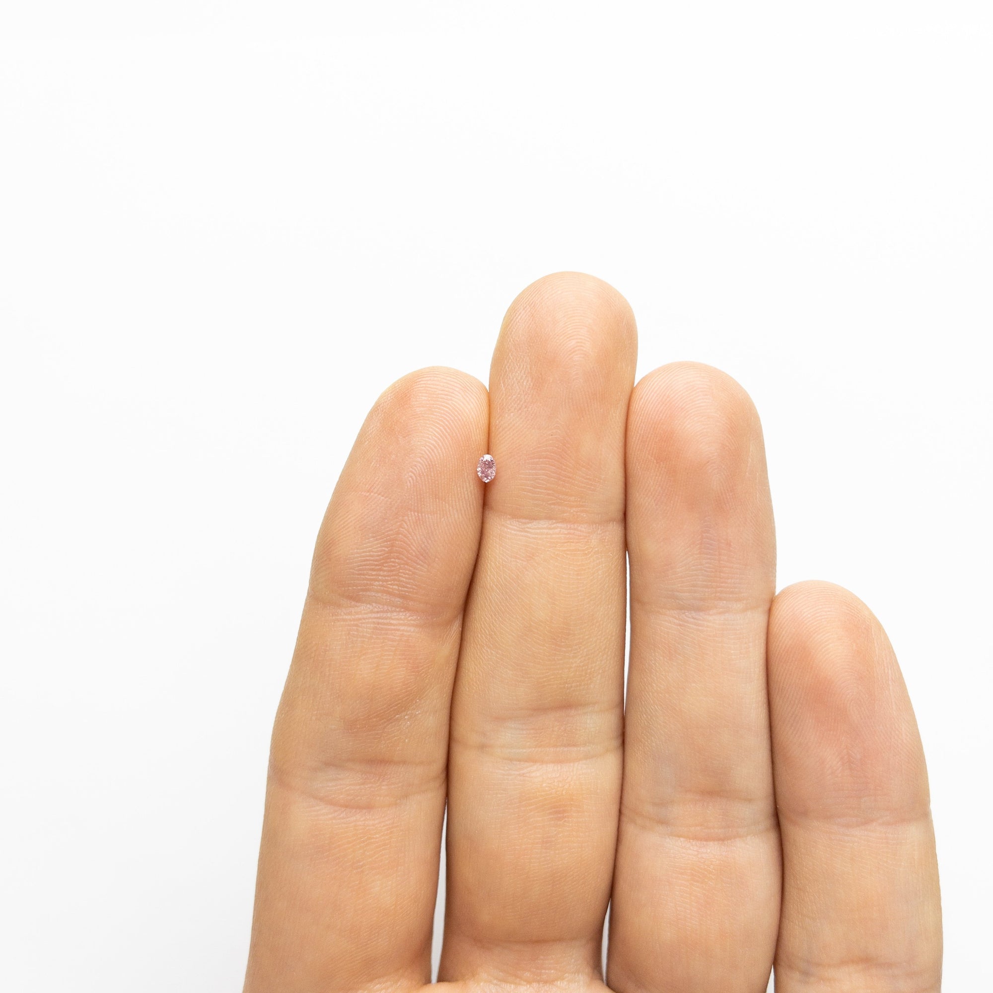 0.07ct 3.05x2.12x1.42mm Argyle Fancy Intense Purple Pink Oval Brilliant 18680-10 - Misfit Diamonds