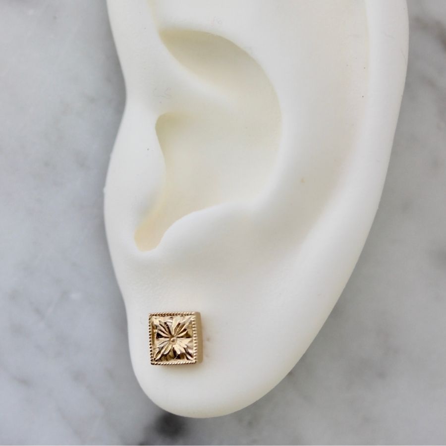 Daisy Dreams Engraved Gold Studs