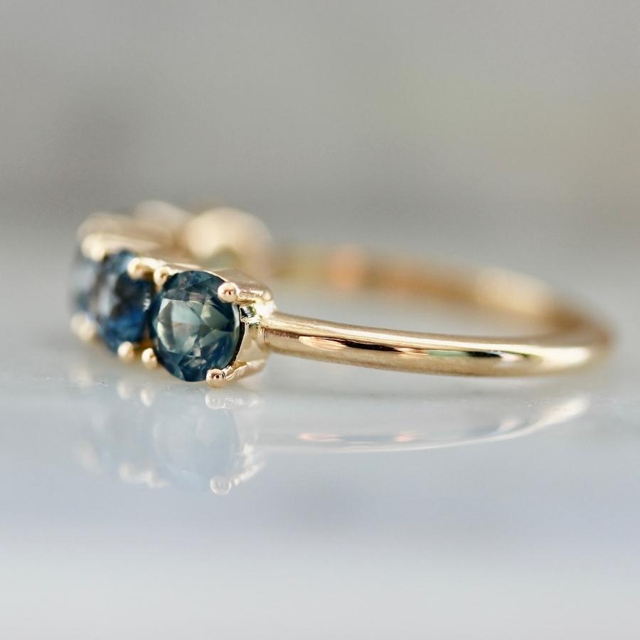 Mykonos Blue Ombré Round Brilliant Cut Sapphire Band