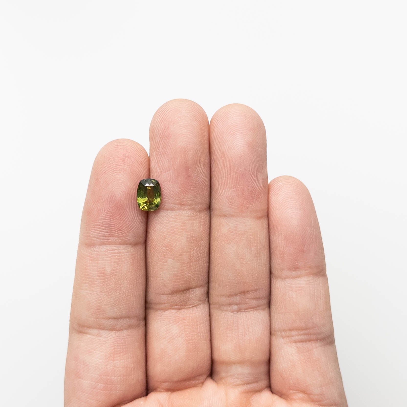 #D7502 - Apr 17 - 1.89ct 8.01x6.11x4.20mm Cushion Brilliant Sapphire 22299-05