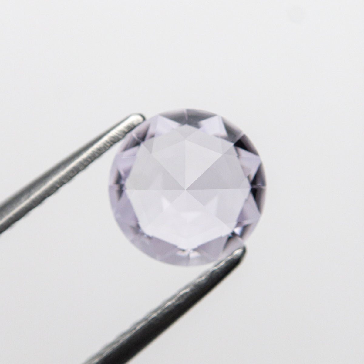 
            1.23ct 6.99x6.97x3.25mm Round Double Cut Sapphire 22306-01