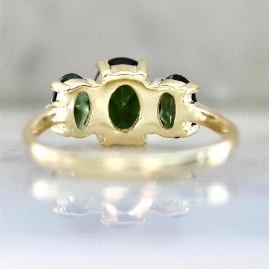 Oval the Moon Green Tourmaline Ring