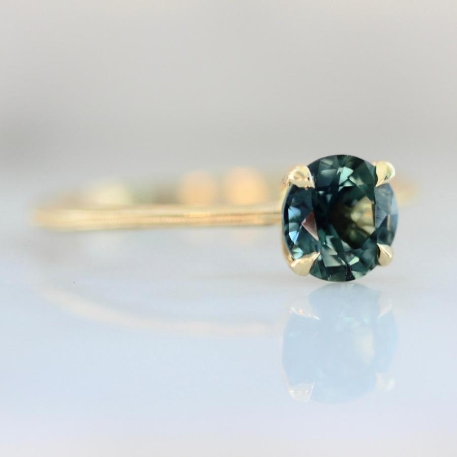 1.00 Carat Stella Peacock Green Round Brilliant Cut Sapphire Ring