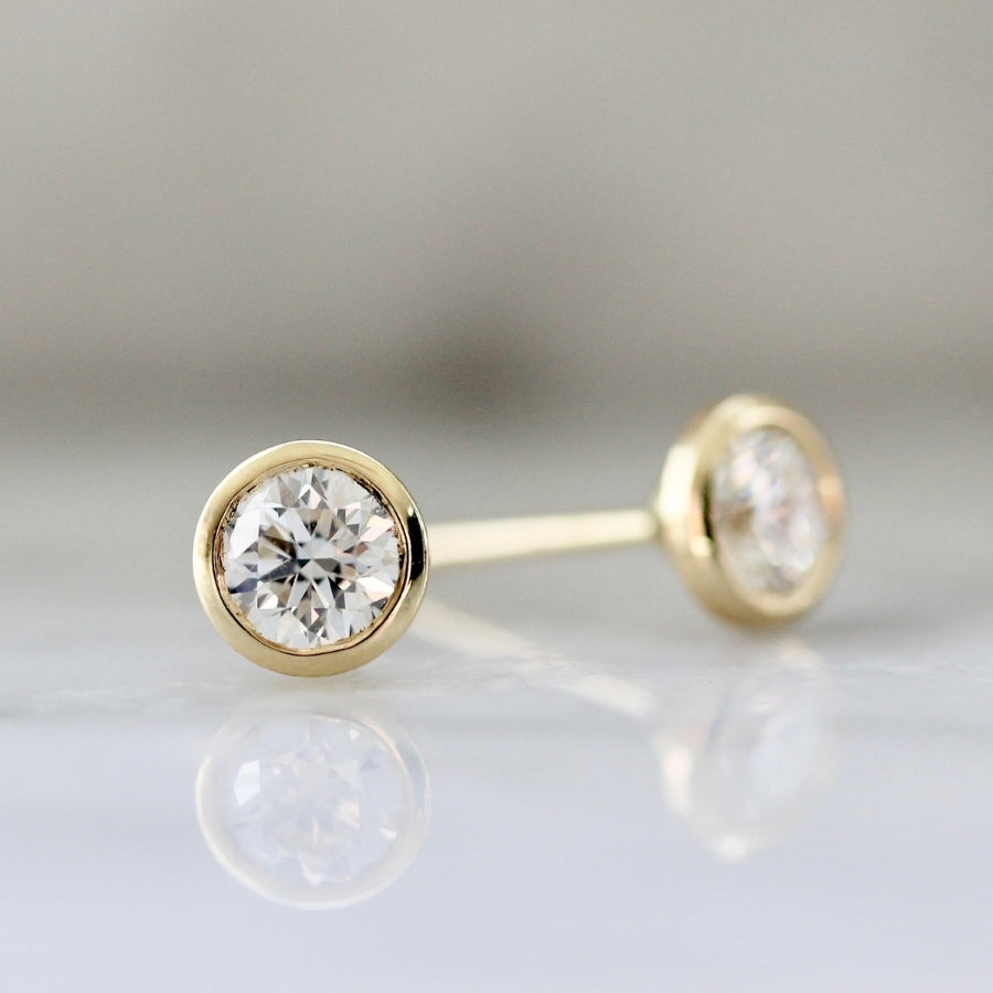 .52 Carats Total White Round Brilliant Cut Diamond Studs