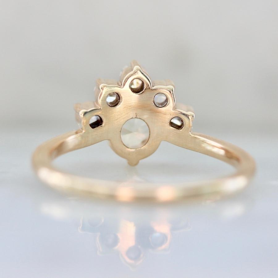 Goldilocks Champagne Round Brilliant Cut Sapphire Ring