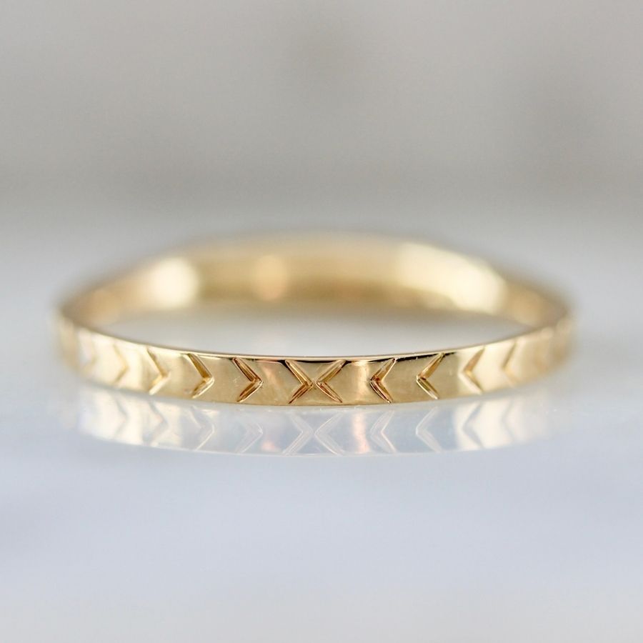 Fairy Dust White Carré Cut Diamond Engraved Band