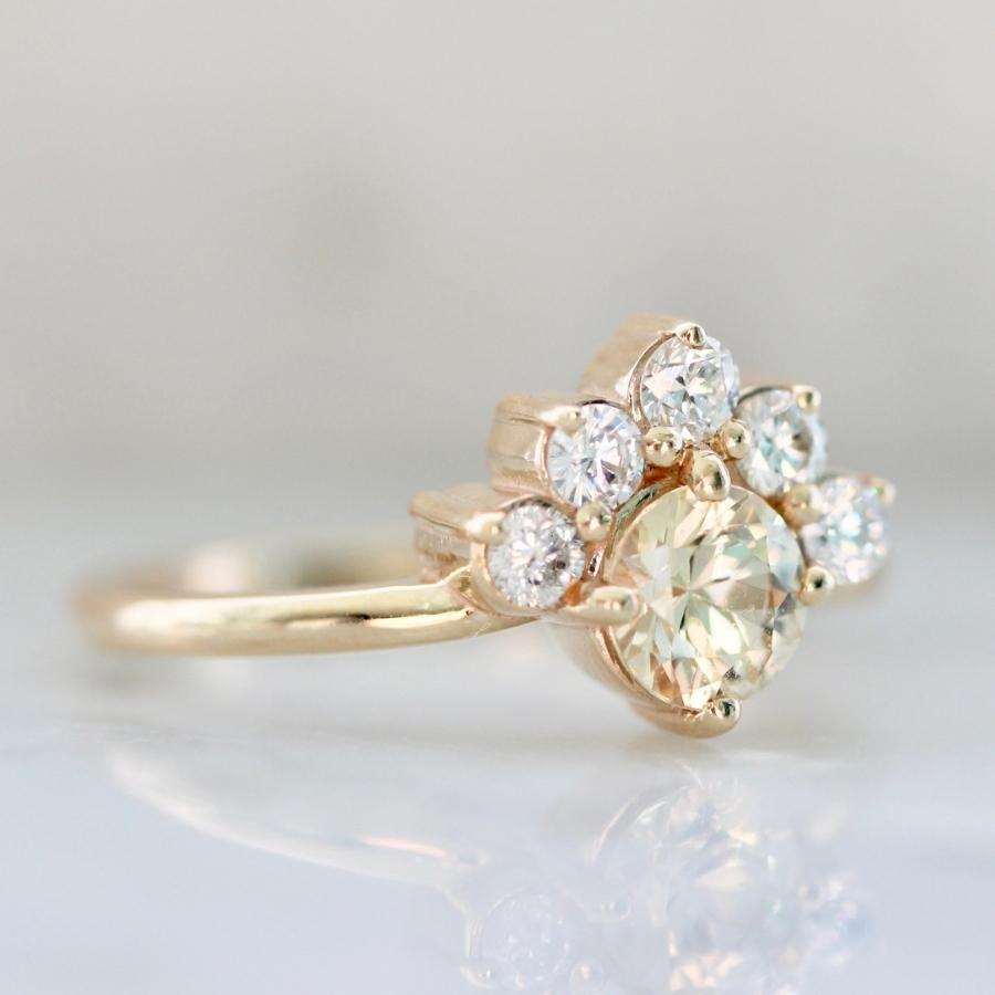 Goldilocks Champagne Round Brilliant Cut Sapphire Ring