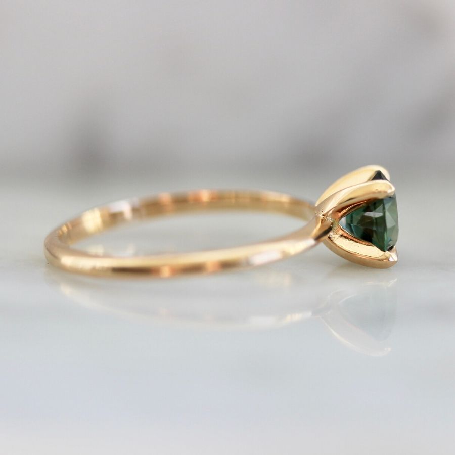 1.00 Carat Stella Peacock Green Sapphire Ring in Peach Gold