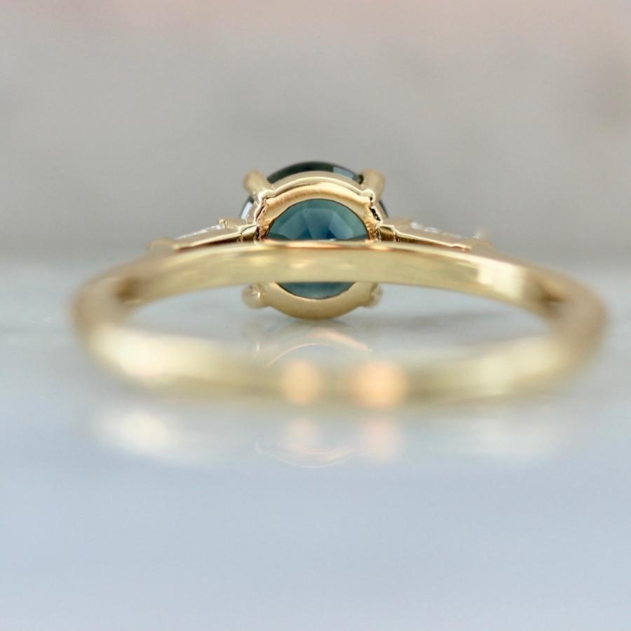 Cuffing Season Green Round Brilliant Cut Sapphire Ring