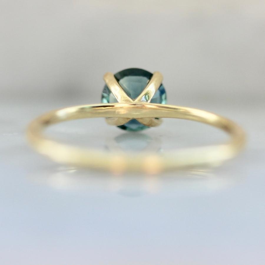 1.00 Carat Stella Peacock Green Round Brilliant Cut Sapphire Ring