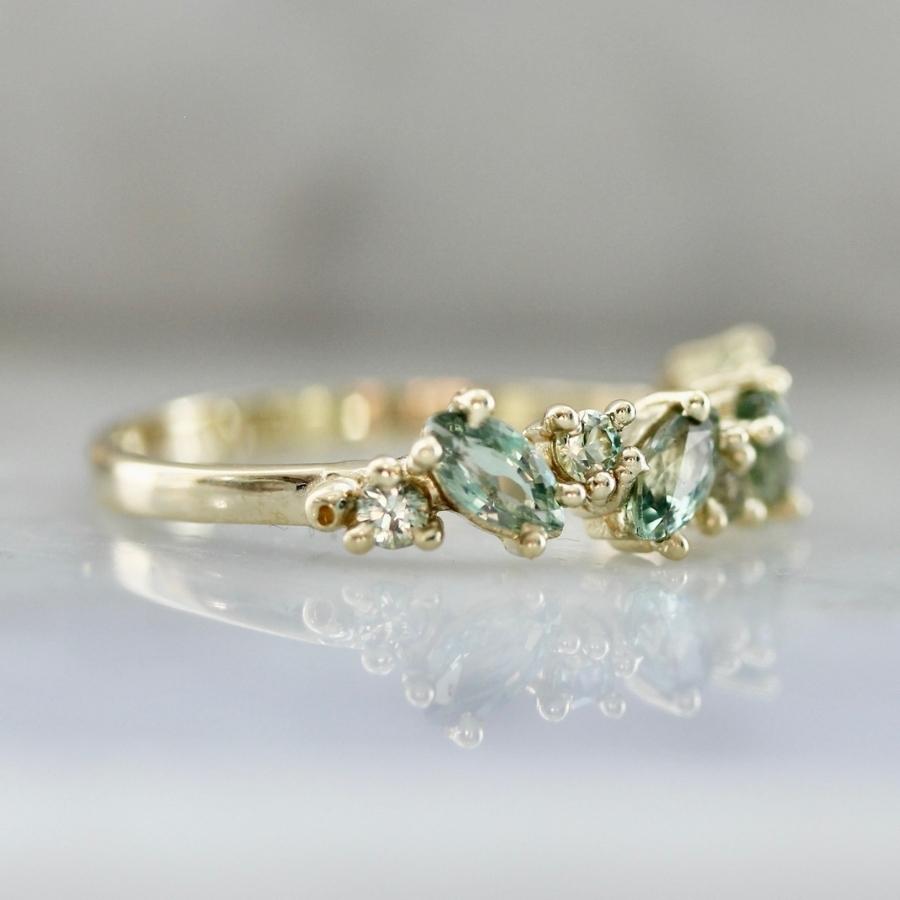 Looking Glass Green Sapphire Band