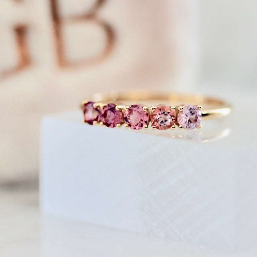 Hibiscus Heaven Pink Ombré Round Brilliant Cut Band