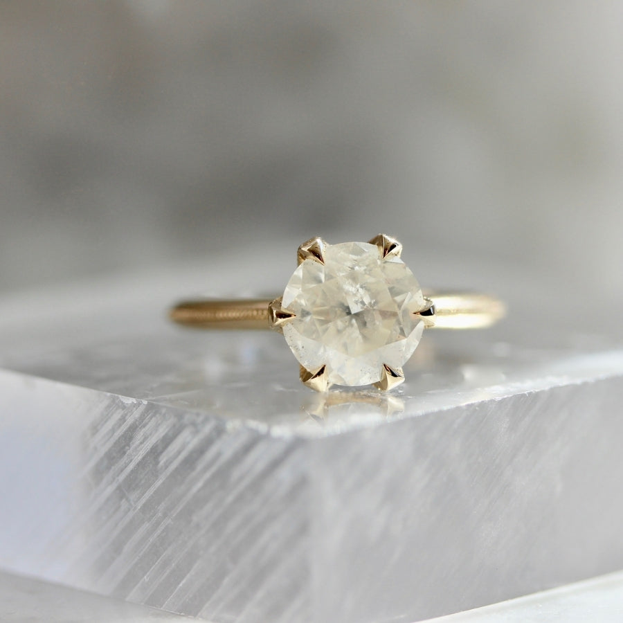 
            Viola Icey Round Brilliant Cut Diamond Ring in Yellow Gold