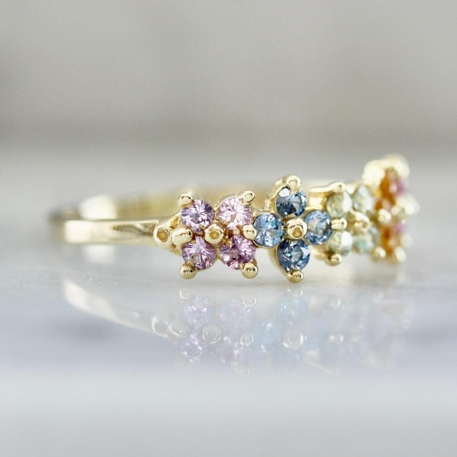 Flower Power Sapphire Medley Band