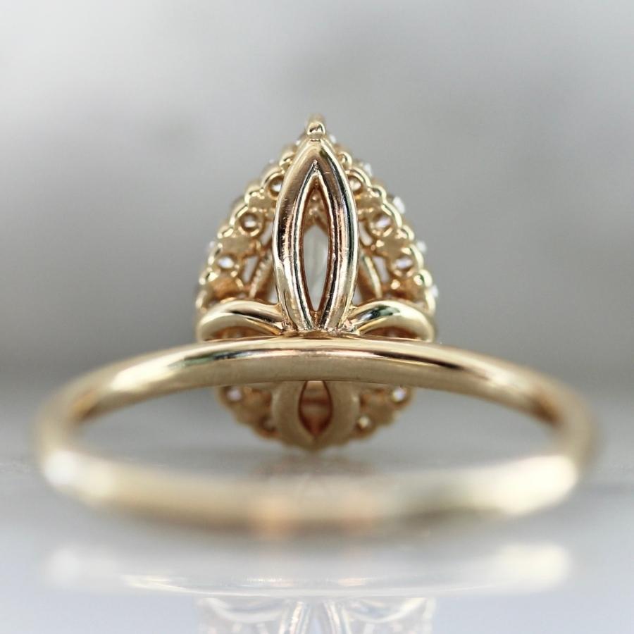 
            Branca Fancy White Pear Cut Diamond Ring