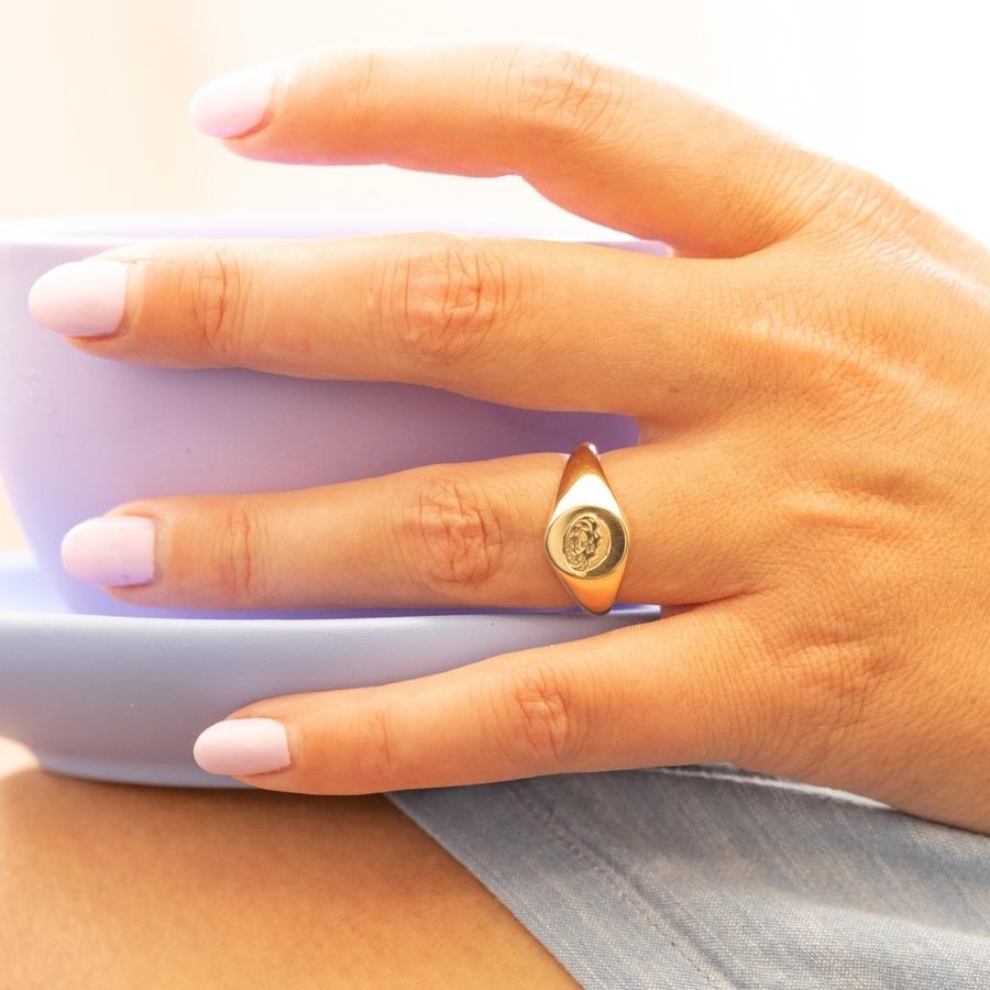 Donut Engraved Gold Signet Ring