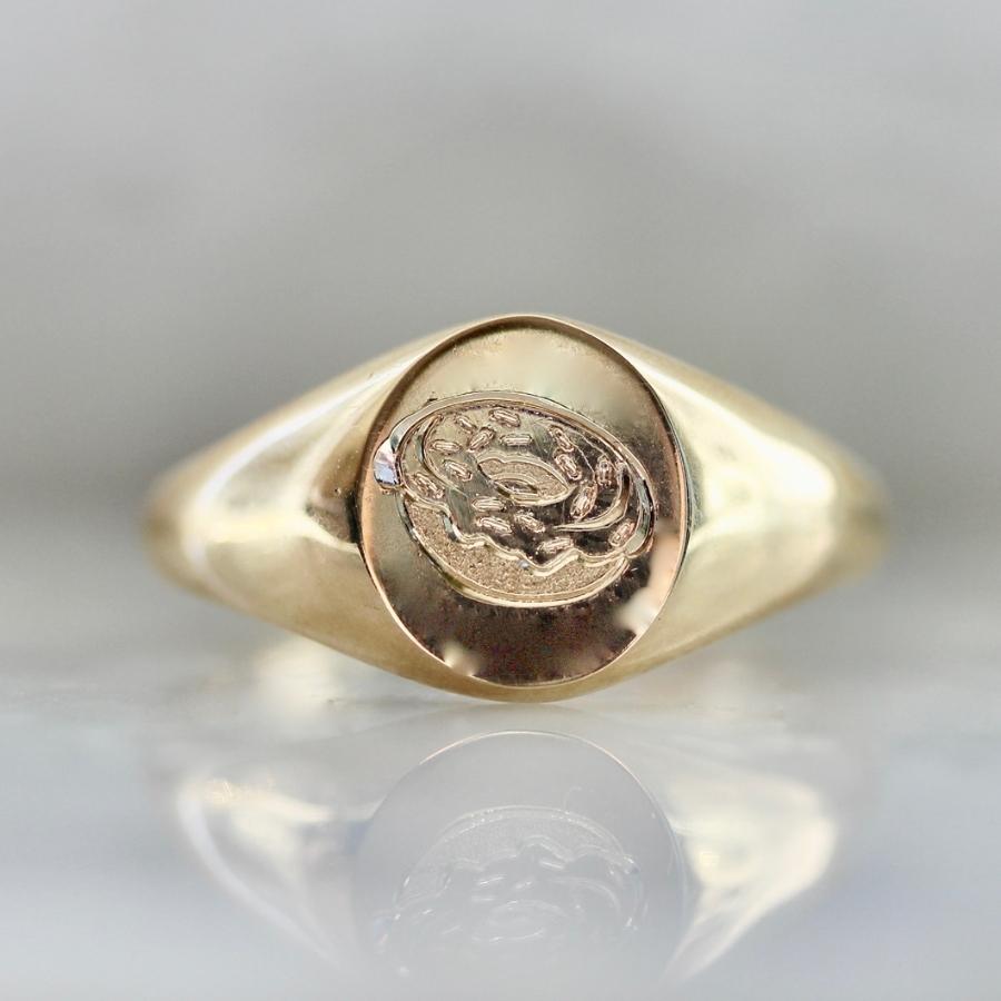 
            Create Your Own Engraved Signet Ring