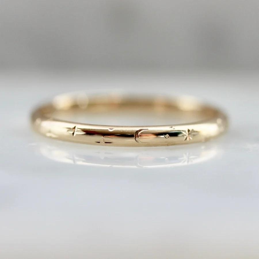 Equinox Moon and Constellation Engraved Gold Band