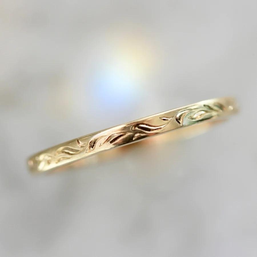 Eternal Garden Engraved Gold Band