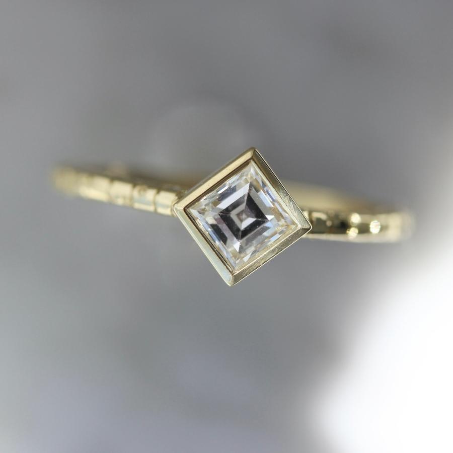 Girl Code White Carré Cut Diamond Ring