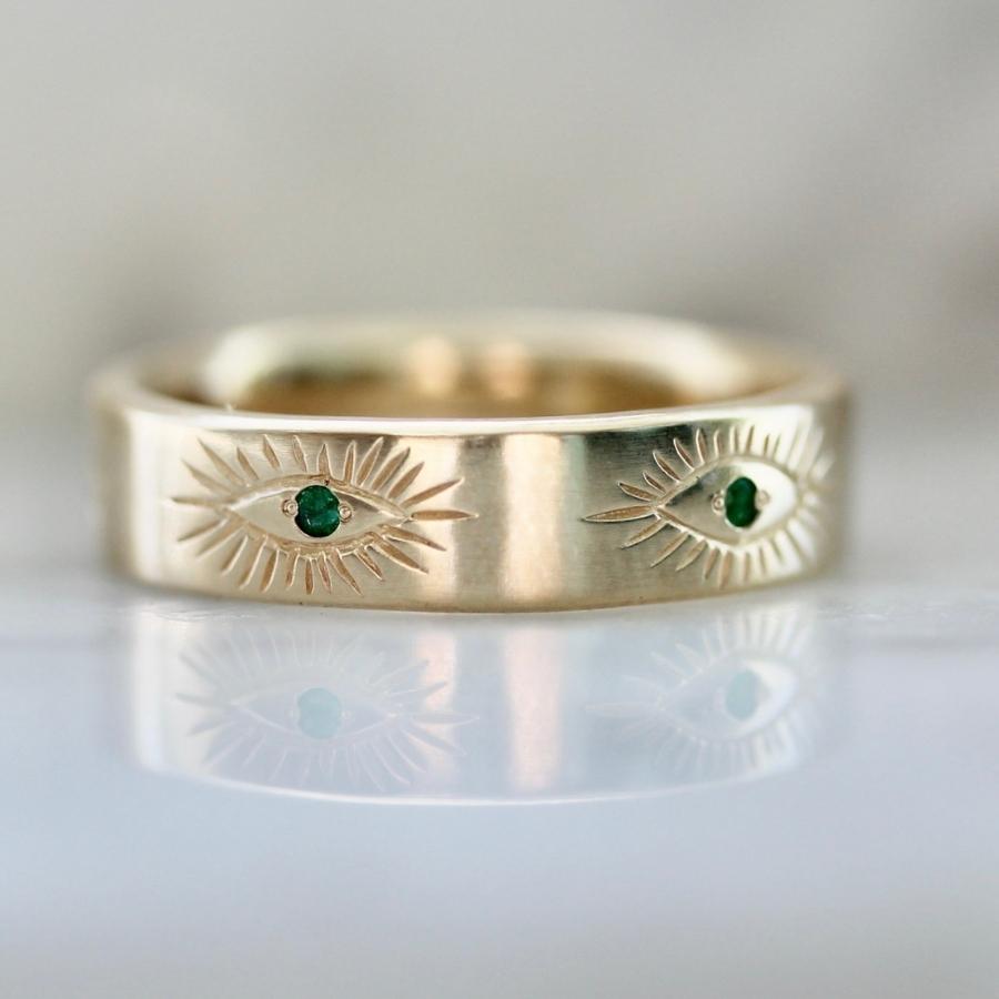 Good Karma Evil Eye Engraved Emerald Band