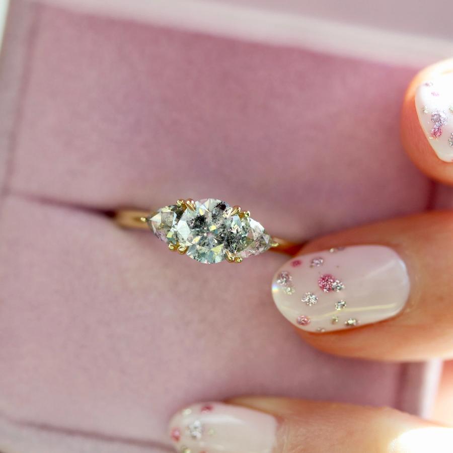 Drei Three Stone Salt and Pepper Diamond Ring