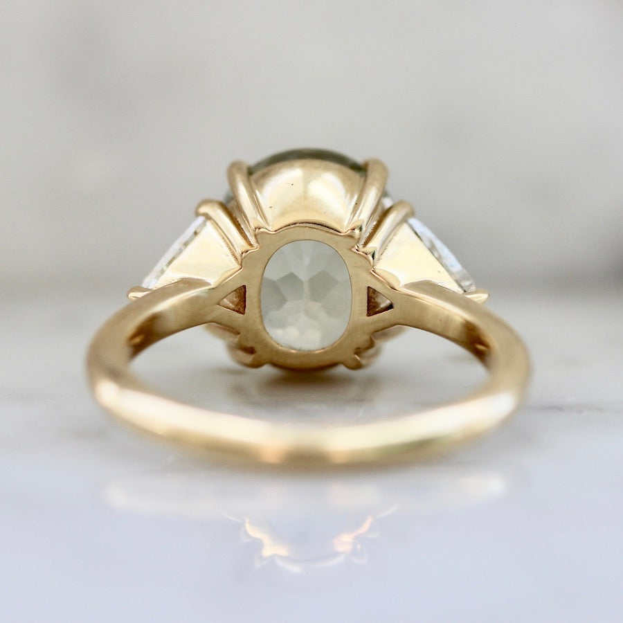 
            Remi Light Green Oval Cut Tourmaline Ring in Yellow Gold